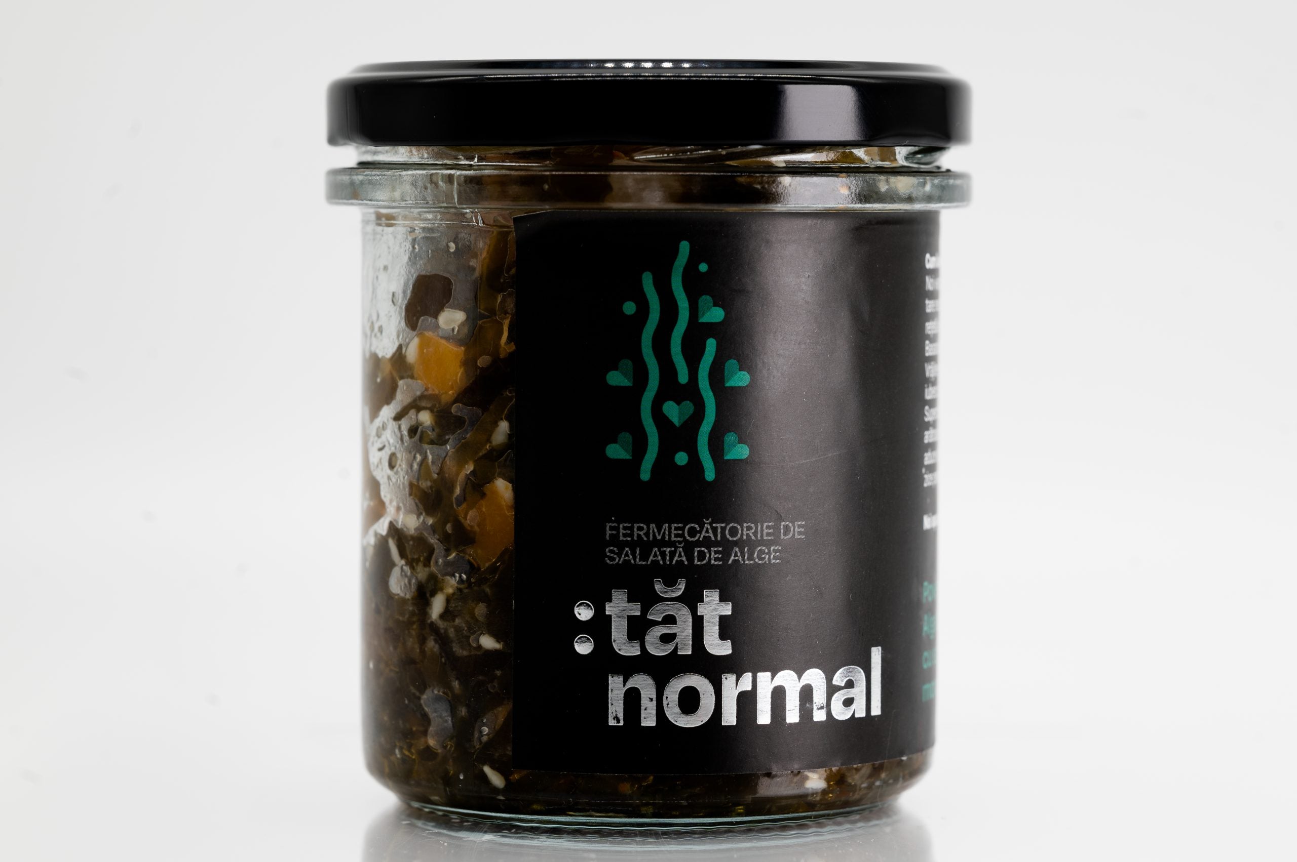 Fermecătorie de Salată de Alge cu Țelină și Morcov, Sănătoasă, Plină de Vitamine, Perfectă pentru Meniuri Vegane și Fructe de Mare 200g